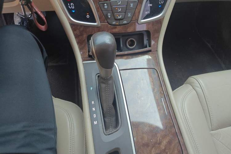 Used Buick LaCrosse 2013 2.4L SIDI Leading Comfort Version Gear Lever