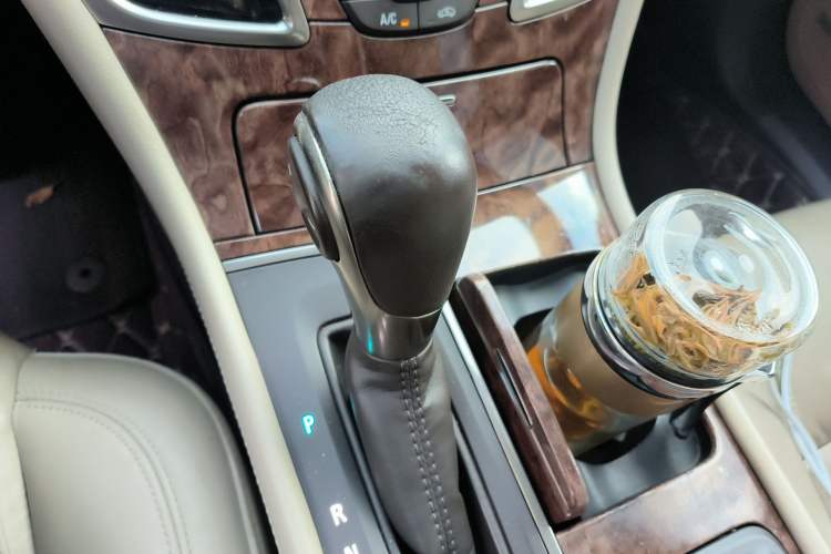 Used Buick LaCrosse 2013 2.4L SIDI Luxury Comfort Edition Gear Lever