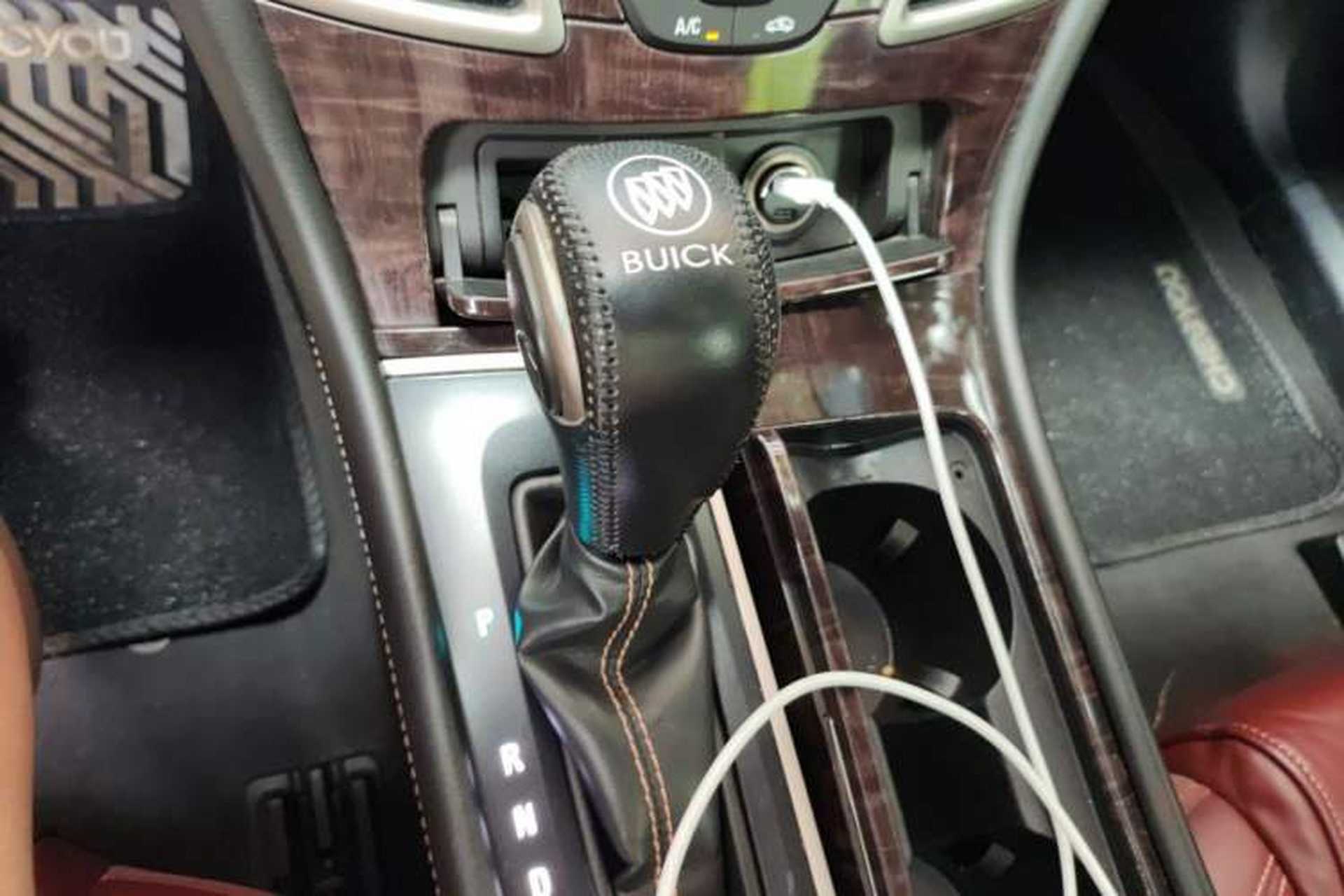 Used Buick LaCrosse 2013 2.4L SIDI Elite Comfort Version Gear Lever