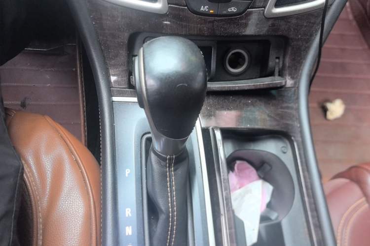 Used Buick LaCrosse 2013 2.4L SIDI Leading Comfort Version Gear Lever