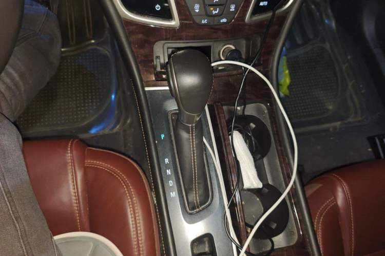 Used Buick LaCrosse 2013 2.4L SIDI Elite Comfort Version Gear Lever