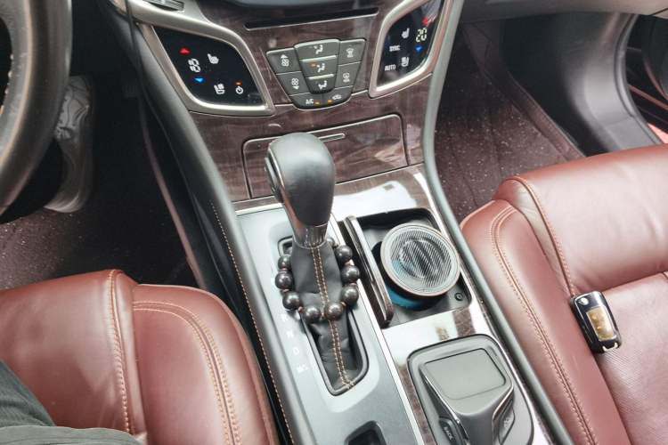 Used Buick LaCrosse 2013 2.4L SIDI Luxury Comfort Edition Gear Lever