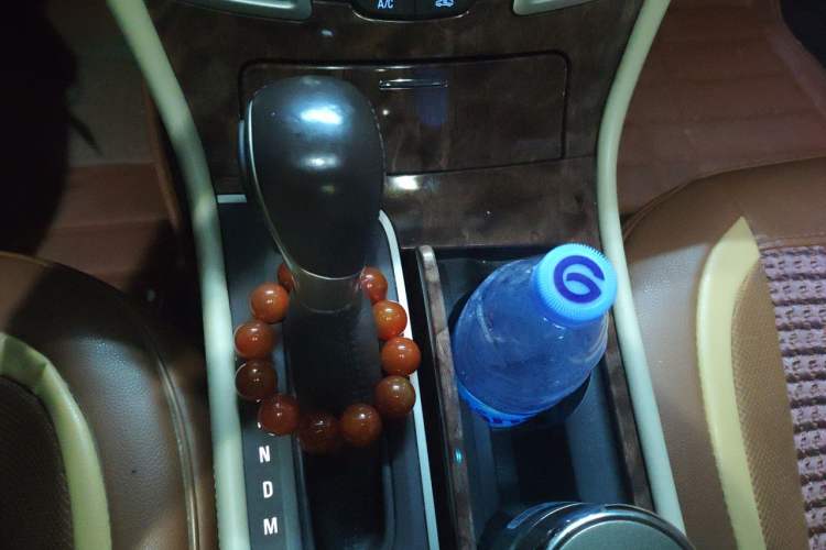 Used Buick LaCrosse 2013 2.4L SIDI Leading Comfort Version Gear Lever