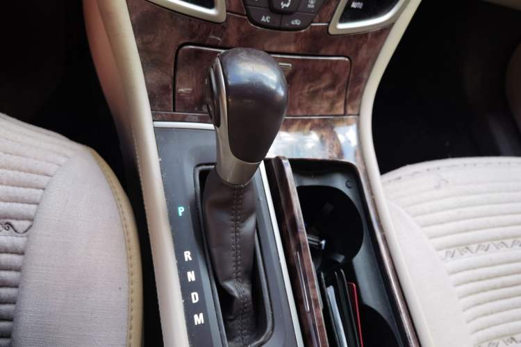 Used Buick LaCrosse 2013 2.4L SIDI Leading Comfort Version Gear Lever