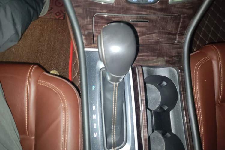 Used Buick LaCrosse 2013 2.4L SIDI Elite Comfort Version Gear Lever