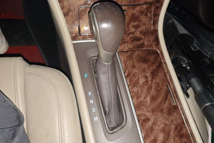 Used Buick LaCrosse 2013 2.4L SIDI Leading Comfort Version Gear Lever