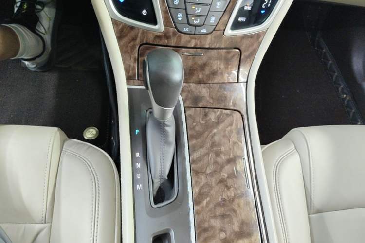 Used Buick LaCrosse 2013 2.4L SIDI Leading Comfort Version Gear Lever