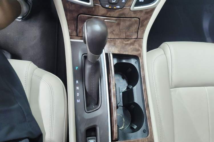 Used Buick LaCrosse 2013 2.4L SIDI Leading Comfort Version Gear Lever