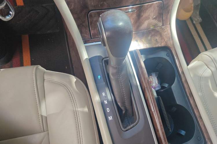Used Buick LaCrosse 2013 2.4L SIDI Leading Comfort Version Gear Lever