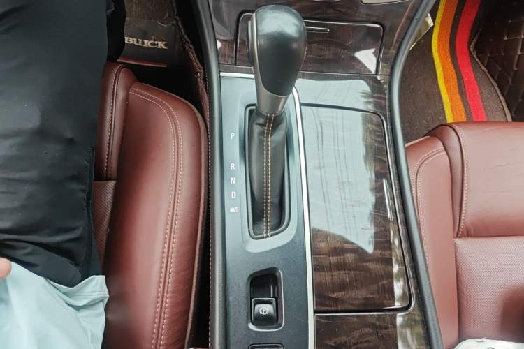 Used Buick LaCrosse 2013 2.0T SIDI Elite Tech Version Gear Lever