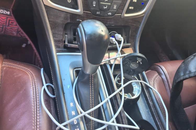 Used Buick LaCrosse 2013 2.4L SIDI Leading Comfort Version Gear Lever