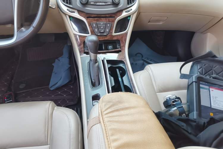 Used Buick LaCrosse 2013 2.4L SIDI Leading Comfort Version Gear Lever
