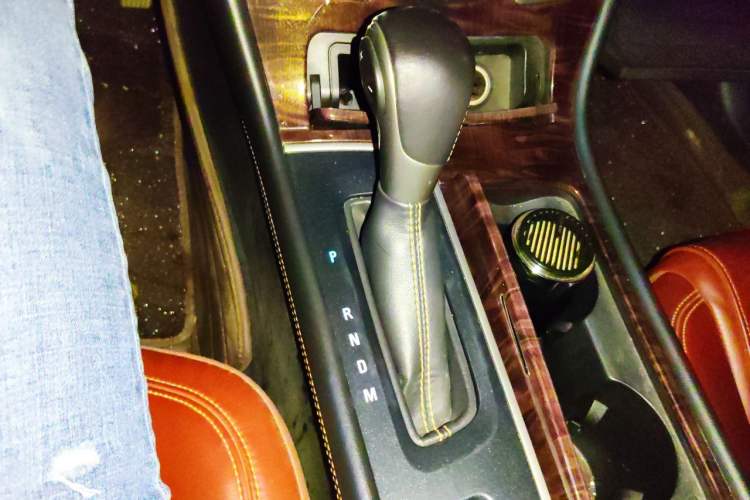 Used Buick LaCrosse 2013 2.4L SIDI Elite Comfort Version Gear Lever