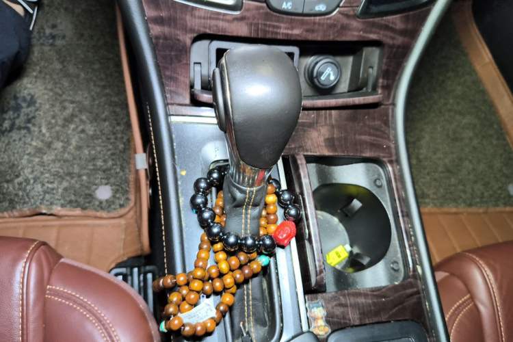 Used Buick LaCrosse 2013 2.4L SIDI Luxury Comfort Edition Gear Lever