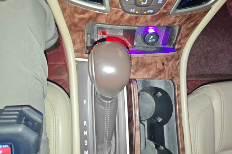 Used Buick LaCrosse 2013 2.4L SIDI Leading Comfort Version Gear Lever