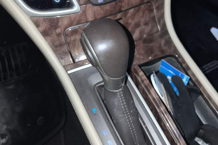 Used Buick LaCrosse 2013 2.4L SIDI Leading Comfort Version Gear Lever