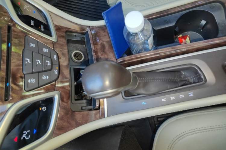 Used Buick LaCrosse 2013 2.4L SIDI Leading Comfort Version Gear Lever