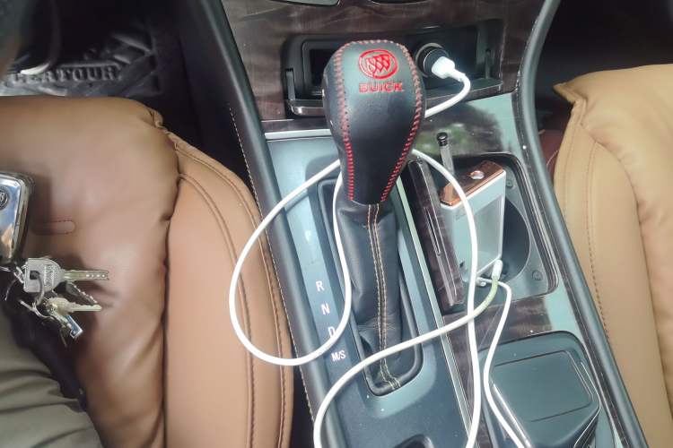 Used Buick LaCrosse 2013 2.4L SIDI Luxury Comfort Edition Gear Lever