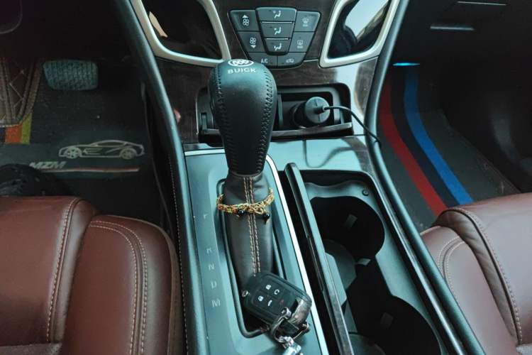 Used Buick LaCrosse 2013 2.4L SIDI Elite Comfort Version Gear Lever