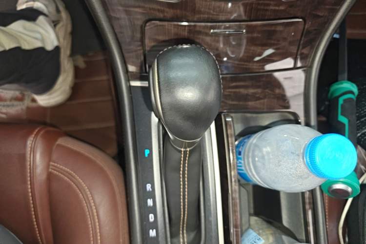 Used Buick LaCrosse 2013 2.4L SIDI Elite Comfort Version Gear Lever
