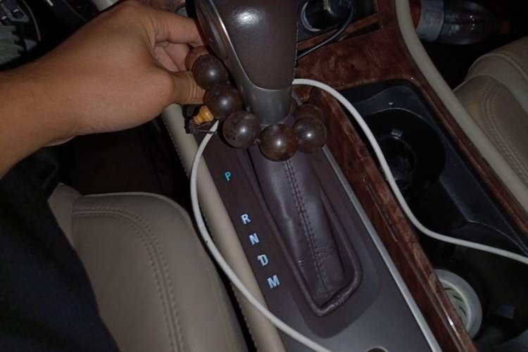 Used Buick LaCrosse 2013 2.4L SIDI Leading Comfort Version Gear Lever