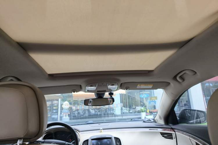Used Buick LaCrosse 2013 2.4L SIDI Leading Comfort Version Headliner