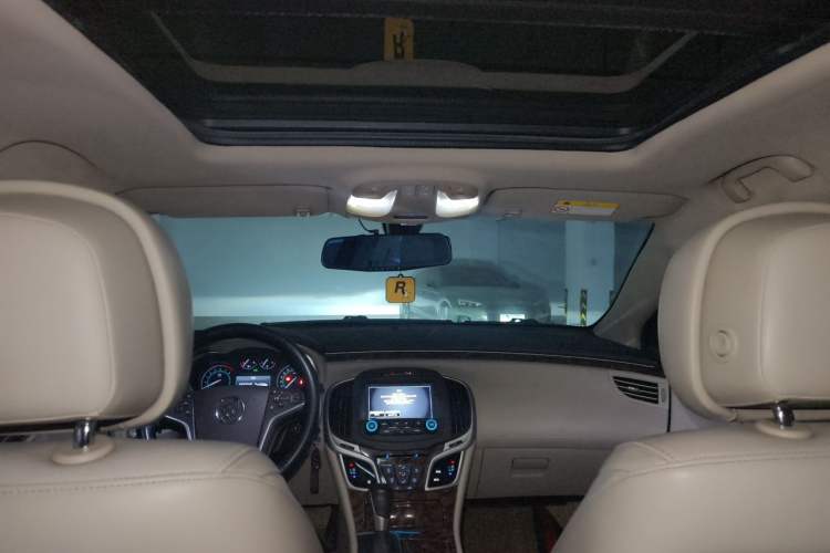 Used Buick LaCrosse 2013 2.4L SIDI Leading Comfort Version Headliner