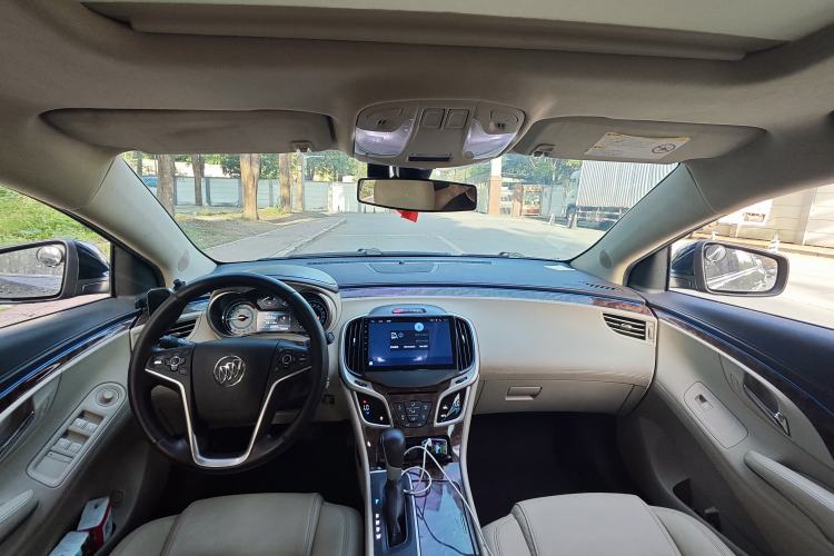 Used Buick LaCrosse 2013 eAssist 2.4L Eco-Friendly Comfort Model Interior 1