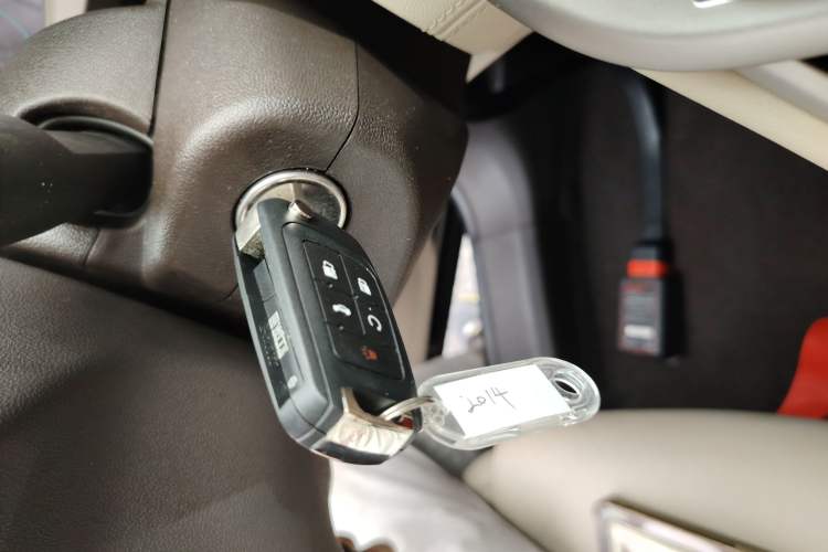 Used Buick LaCrosse 2013 2.4L SIDI Leading Comfort Version Interior 1