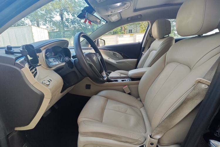 Used Buick LaCrosse 2013 eAssist 2.4L Eco-Friendly Comfort Model Interior 2