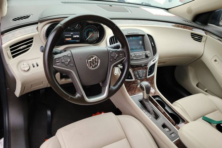 Used Buick LaCrosse 2013 2.4L SIDI Leading Comfort Version Interior 2