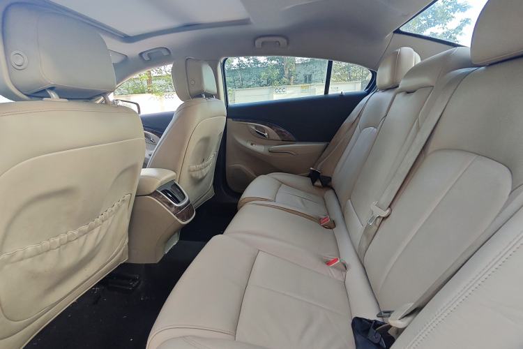 Used Buick LaCrosse 2013 eAssist 2.4L Eco-Friendly Comfort Model Interior 3