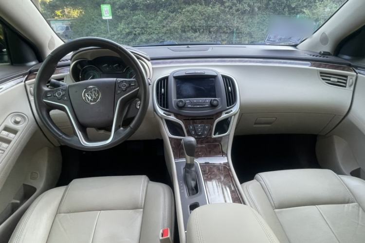 Used Buick LaCrosse 2013 2.4L SIDI Leading Comfort Version Interior 4