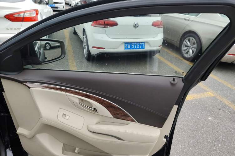 Used Buick LaCrosse 2013 2.4L SIDI Leading Comfort Version Interior 5