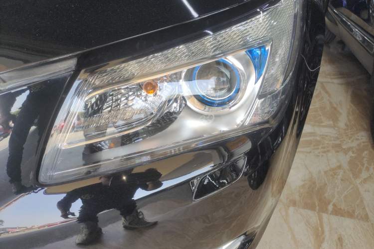 Used Buick LaCrosse 2013 2.4L SIDI Leading Comfort Version Left Front Headlight