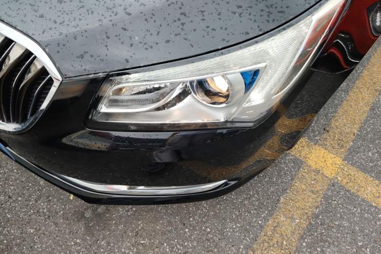Used Buick LaCrosse 2013 2.4L SIDI Leading Comfort Version Left Front Headlight