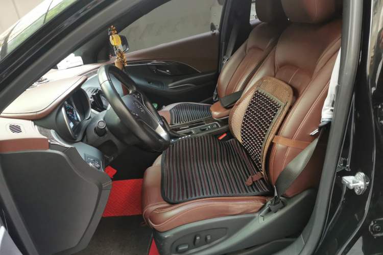 Used Buick LaCrosse 2013 2.4L SIDI Elite Comfort Version Left Front Seat