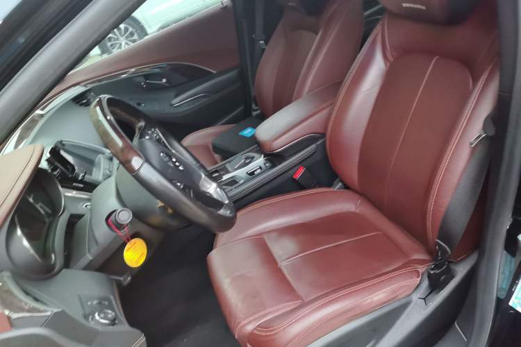 Used Buick LaCrosse 2013 2.4L SIDI Luxury Comfort Edition Left Front Seat