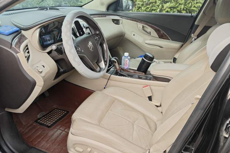 Used Buick LaCrosse 2013 2.4L SIDI Elite Comfort Version Left Front Seat