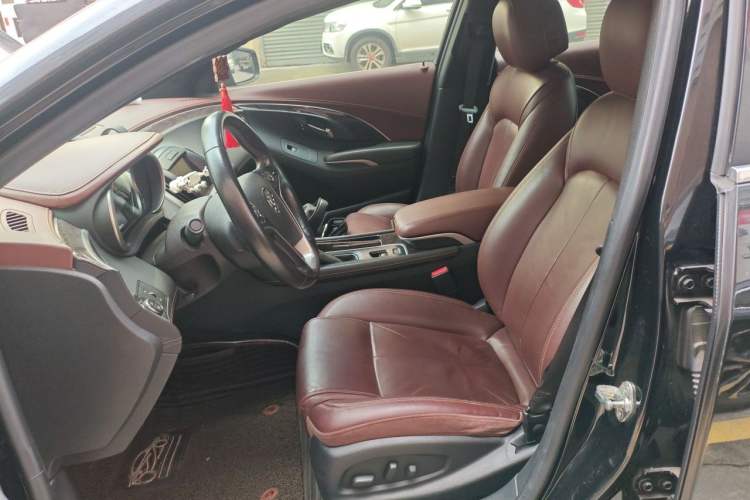 Used Buick LaCrosse 2013 2.4L SIDI Elite Comfort Version Left Front Seat