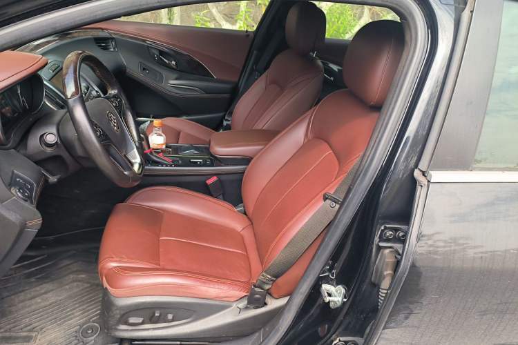 Used Buick LaCrosse 2013 2.4L SIDI Luxury Comfort Edition Left Front Seat
