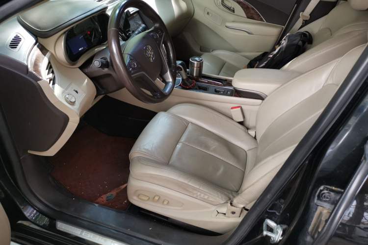 Used Buick LaCrosse 2013 2.4L SIDI Elite Comfort Version Left Front Seat