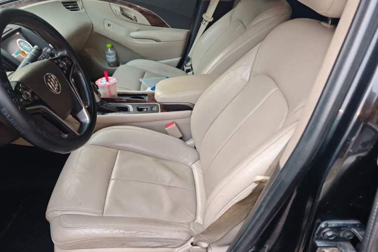Used Buick LaCrosse 2013 2.4L SIDI Elite Comfort Version Left Front Seat