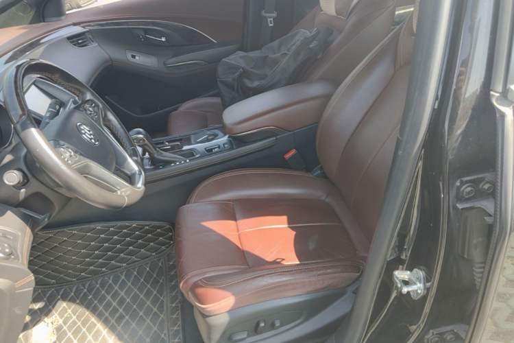 Used Buick LaCrosse 2013 2.4L SIDI Luxury Comfort Edition Left Front Seat