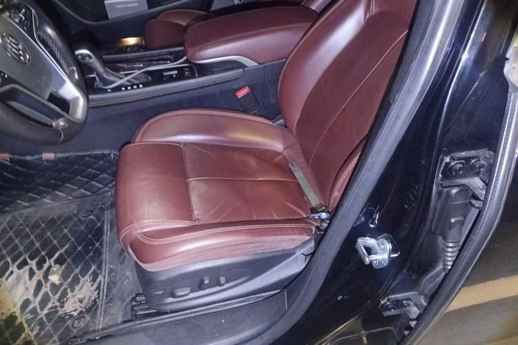 Used Buick LaCrosse 2013 2.4L SIDI Elite Comfort Version Left Front Seat