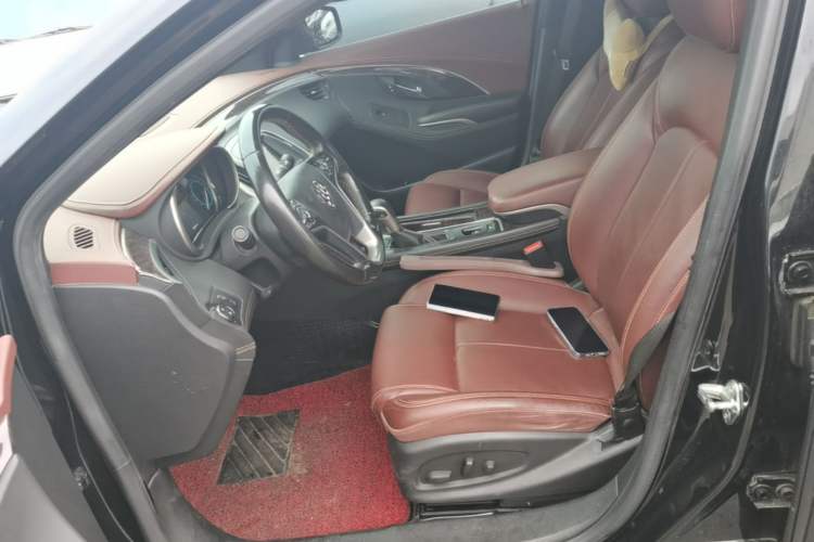 Used Buick LaCrosse 2013 2.4L SIDI Elite Comfort Version Left Front Seat