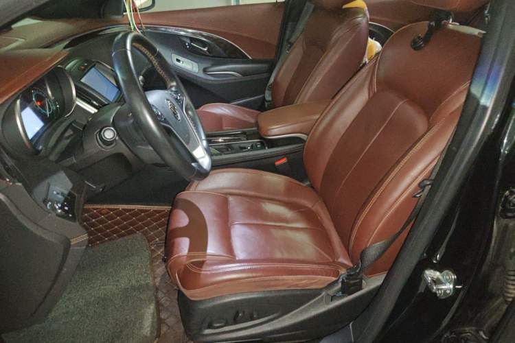 Used Buick LaCrosse 2013 2.4L SIDI Elite Comfort Version Left Front Seat