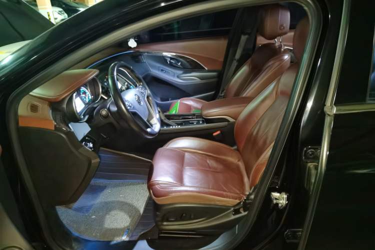 Used Buick LaCrosse 2013 2.4L SIDI Elite Comfort Version Left Front Seat