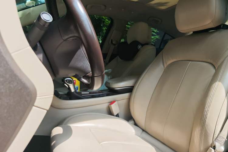 Used Buick LaCrosse 2013 2.4L SIDI Leading Comfort Version Left Front Seat