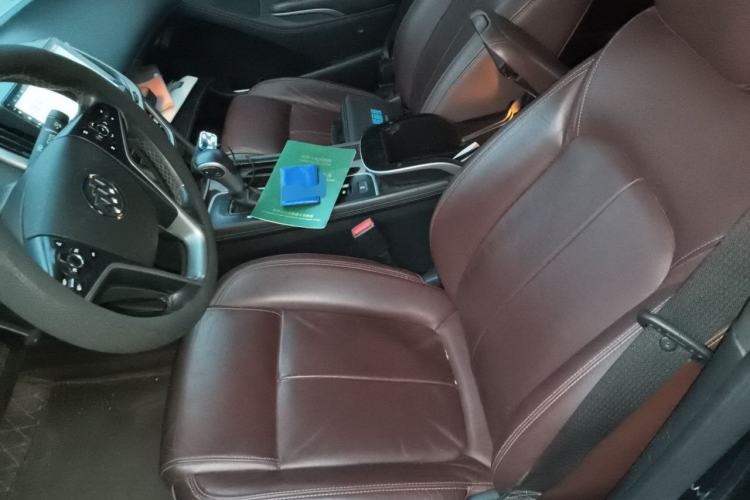 Used Buick LaCrosse 2013 2.4L SIDI Elite Comfort Version Left Front Seat
